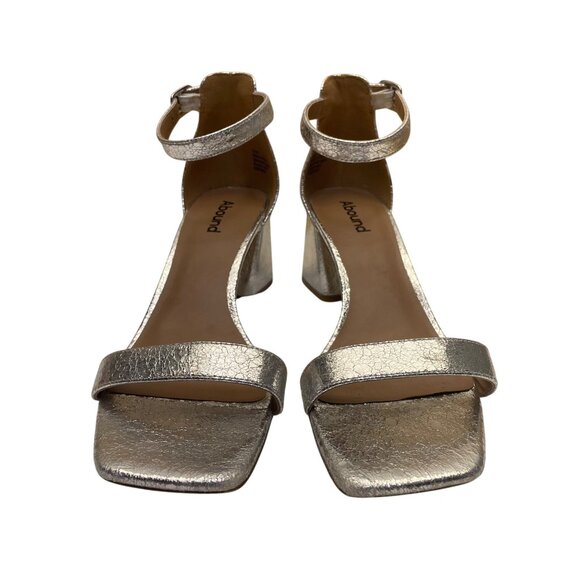 Abound Womens Silver Crinkle Metallic faux Leather Ankle Strap Block Heel Sz 8.5 - Picture 2 of 9